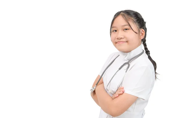 Portrét Roztomilé Dívky Lékař Nebo Zdravotní Sestra Stetoskopem Izolované Bílém — Stock fotografie
