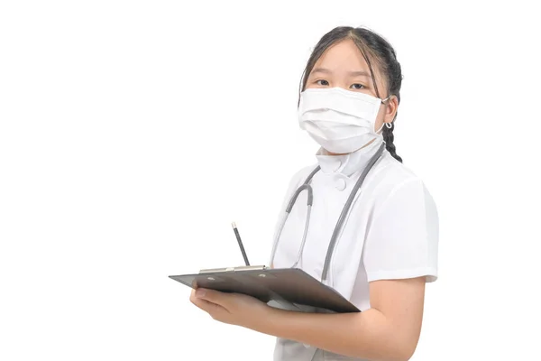Nettes Mädchen Arzt Füllen Der Medizinischen Form Isoliert Auf Weißem — Stockfoto