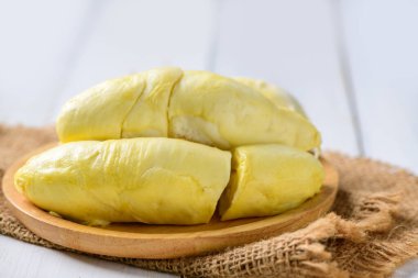 Uzun Laplae Durian ahşap tabakta, Durian 'ların en pahalı ve en lezzetlisidir. Tayland 'da nadir bulunur.