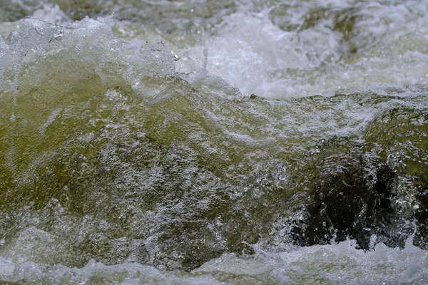 Textura Água Estado Natural Rio Quando Espirrando Contra Pedras — Fotografia de Stock