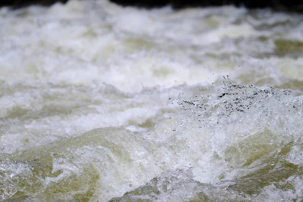 Textura Água Estado Natural Rio Quando Espirrando Contra Pedras — Fotografia de Stock