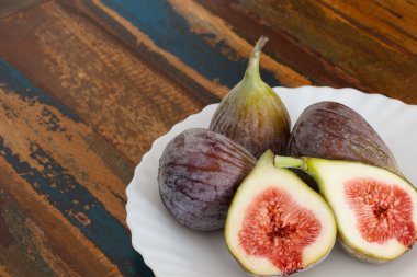 incir plaka üzerinde ahşap tablo