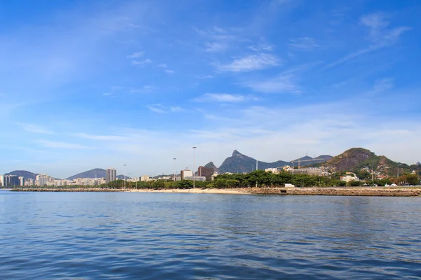 Aterro flamengo (park) z zátoku guanabara, rio dejaneiro — Stock fotografie