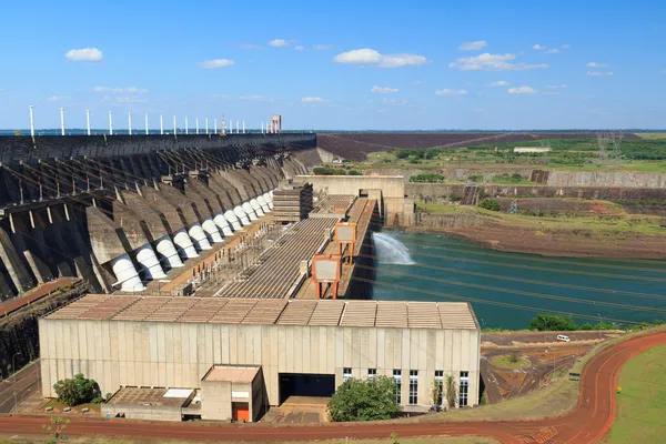 ГЕС Itaipu греблі, Бразилії, Парагваї — стокове фото