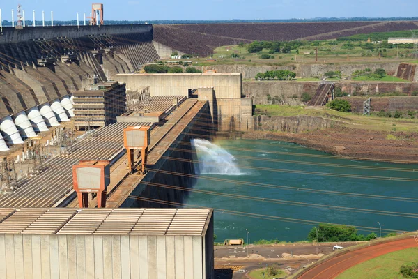 Kraftverksdamm itaipu, Brasilien, paraguay — Stockfoto