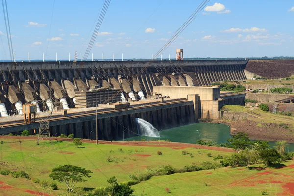 Elektrownia itaipu dam, Brazylia, Paragwaj — Zdjęcie stockowe