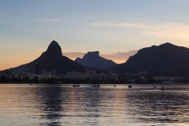 gün batımı göl (lagoa) katamaran, rio de janeiro