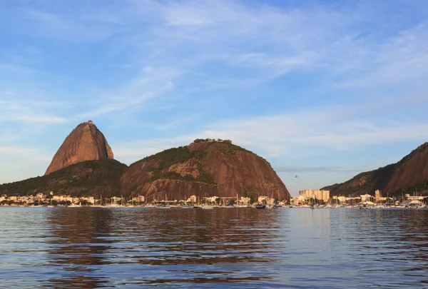 Pão de Açúcar e Distrito Urca, Rio de Janeiro — Fotografia de Stock