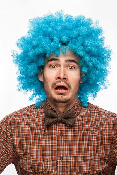 Komik bir adam yüzünde bir duygu ile portresi — Stok fotoğraf
