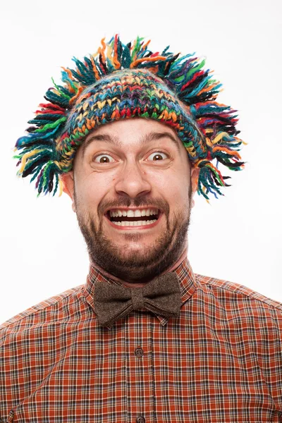 Retrato engraçado de um homem com emoção no rosto — Fotografia de Stock