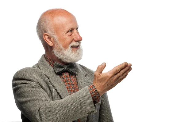 Viejo con una barba grande y una sonrisa — Foto de Stock