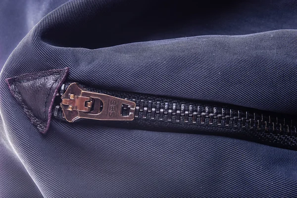 karanlık şık çanta