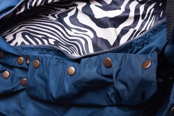 karanlık şık çanta