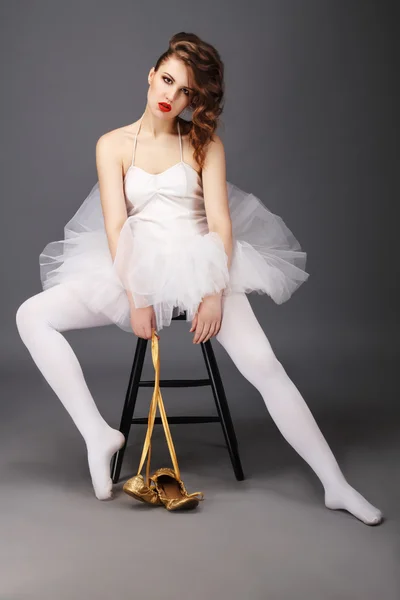 Girl with with pointe shoe — Stock Photo, Image