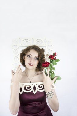 resim çerçevesi ile poz kadın