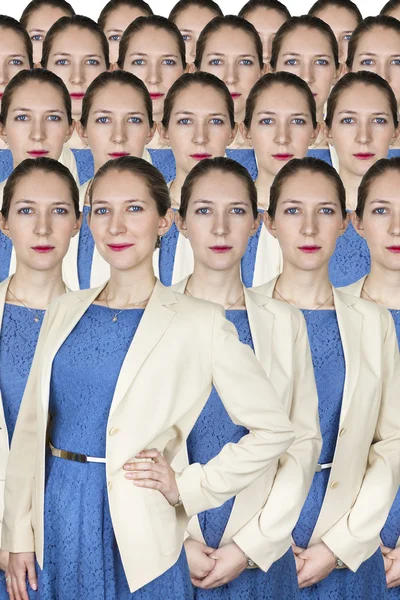 Business woman stands out in a crowd — Stock Photo, Image