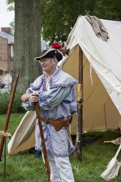 WARRENTON, VA - MAY 10, 2014: Living historian participating in the War of 1812 Commemoration in Warrenton, Virginia. — Stock Photo, Image