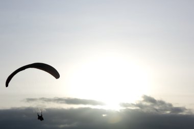 yamaç paraşütü cross-country Portekizce