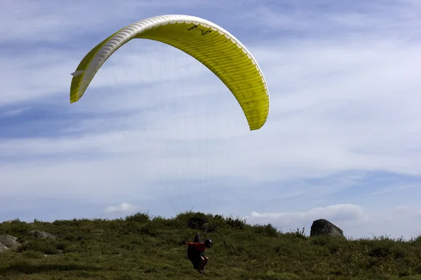 Paragliding cross-country Portugees — Stockfoto