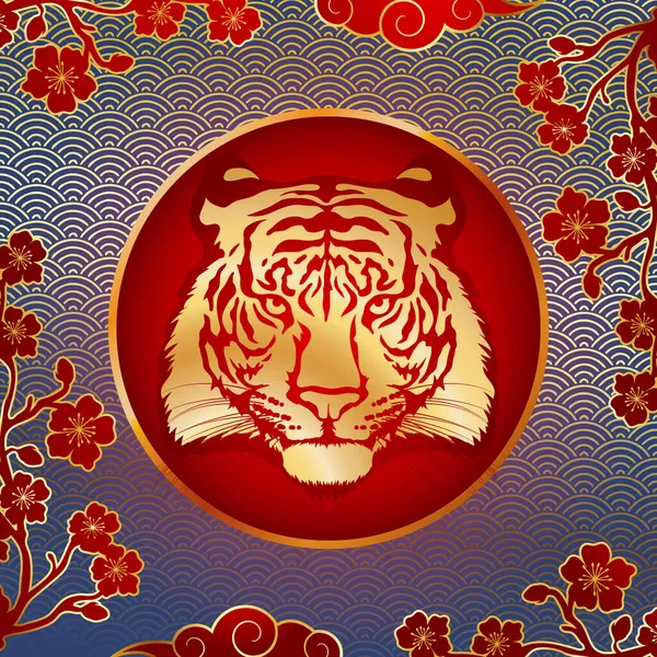 Tijgerkop. Goud silhouet van een tijgerkop op een rode achtergrond met een patroon. — Stockvector