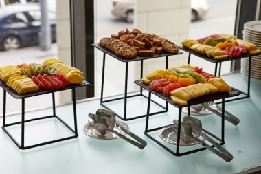 Etkinlikte nefis yemek servisi.