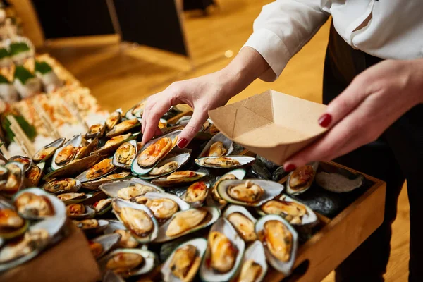 Waiter Puts Food Box Event — Stock Photo, Image