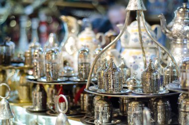 Türk ın Bazaarı geleneksel çay setleri