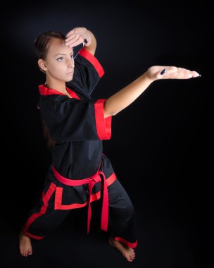 Karate girl kimono içinde