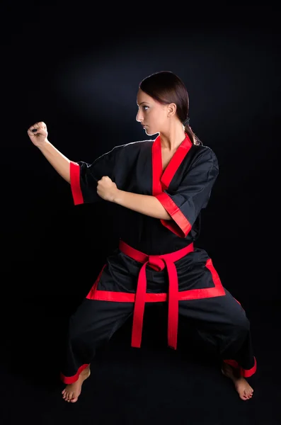 Karate girl kimono içinde