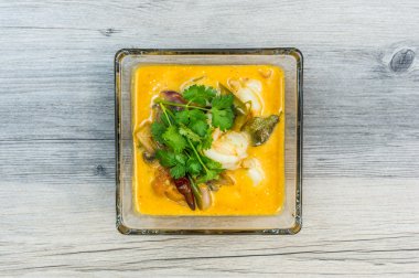 Tom yum goong - Tay karides çorbası - Tayland gıda 