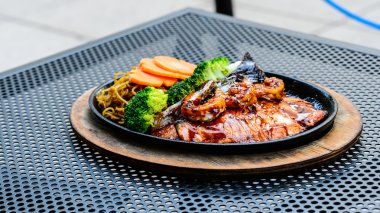 somon balığı & karides teriyaki 