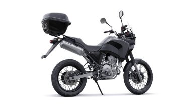 Siyah hafif turistik dayanıklı motosiklet 3D görüntü.