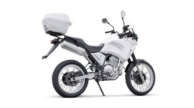 Beyaz hafif turistik dayanıklı motosiklet 3D görüntü.