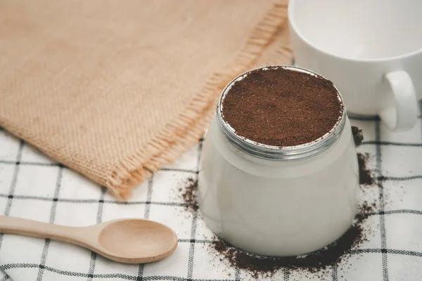 Roasted Ground Coffee White Moka Pot Homemade Coffee Ready Coffee — Stock Photo, Image