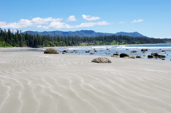 Marea baja en Long Beach. Isla de Vancouver, Canadá — Foto de Stock