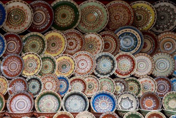 Colorful Traditional Trojan Pottery Painted Plates Bulgaria Europ — Stock Photo, Image