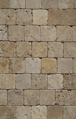 Yeni renkli taş duvar sana yakın.