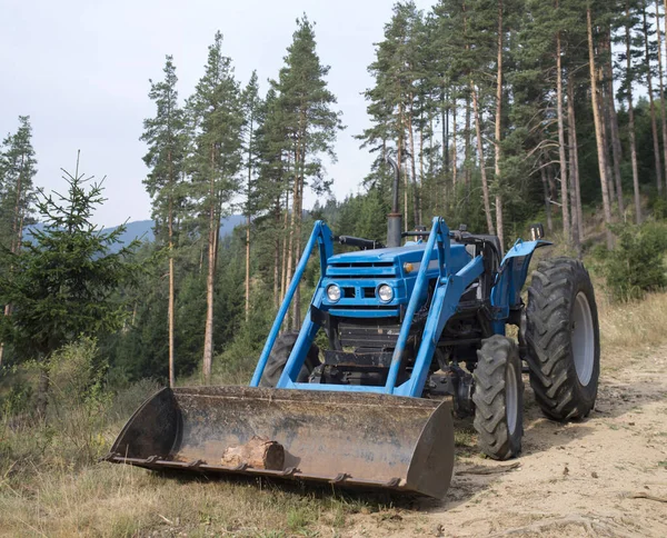 Small Blue Compact Tractor Open Operator Statio — Stock Photo, Image