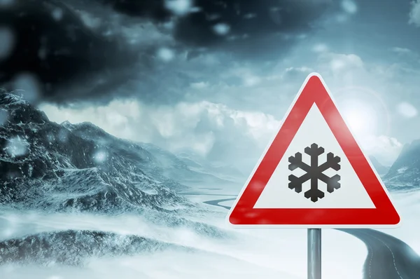 Winter driving - snowfall — Stock Photo, Image