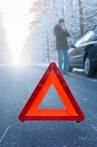 Guida invernale - guasto all'auto — Foto Stock