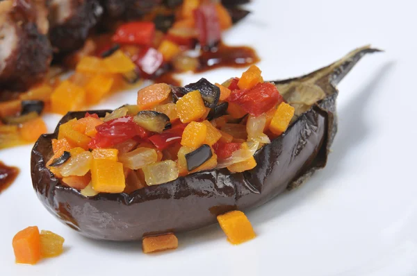 Roasted eggplant with vegetables — Stock Photo, Image