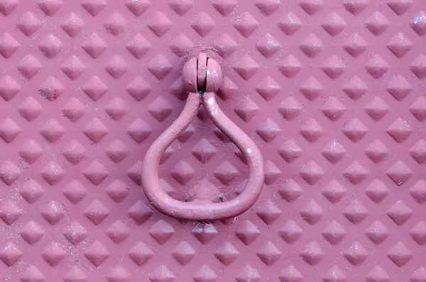 Roze knocker — Stockfoto