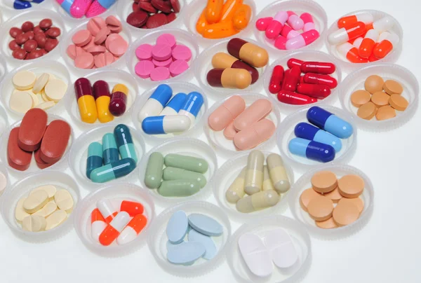 Pilules et capsules colorées — Photo