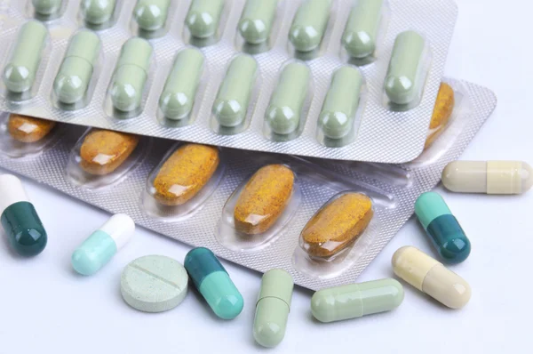 Sortiment av tabletter och kapslar — Stockfoto