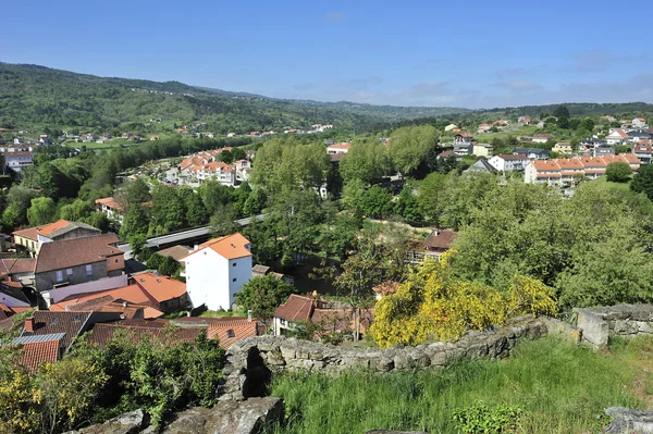 Land und Stadt — Stockfoto