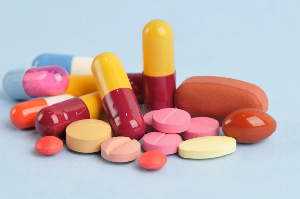Sortiment av tabletter och kapslar — Stockfoto