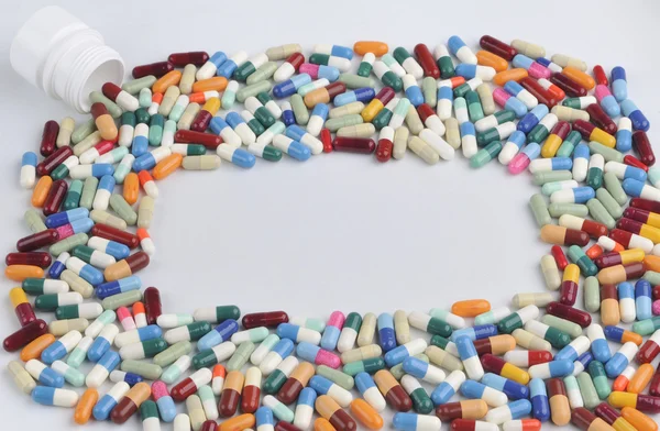 Multi pillole colorate e compresse — Foto Stock