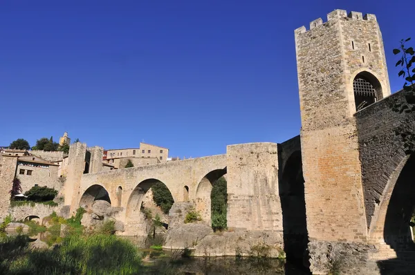 Arsitektur abad pertengahan di kota Catalan — Stok Foto