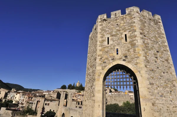 A wonderful example of well-preserved medieval architecture — Stock Photo, Image