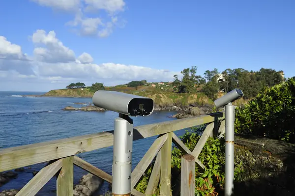 Mirador de telescopio — Foto de stock © avarand #38963973